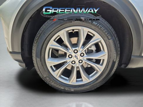 Used 2023 Ford Explorer XLT w/ Equipment Group 202A RWD image 31