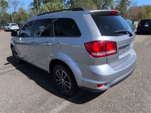 Used 2019 Dodge Journey SE w/ Blacktop Package image 6