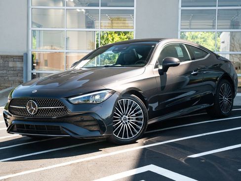 Used 2024 Mercedes-Benz CLE 300 4MATIC Coupe image 2