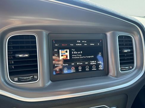 Used 2022 Dodge Charger SXT image 5