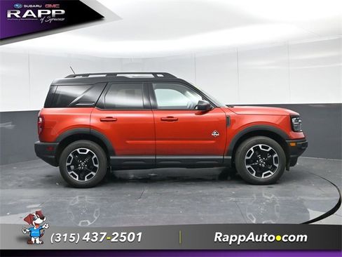 Used 2024 Ford Bronco Sport Outer Banks w/ Tech Package image 2