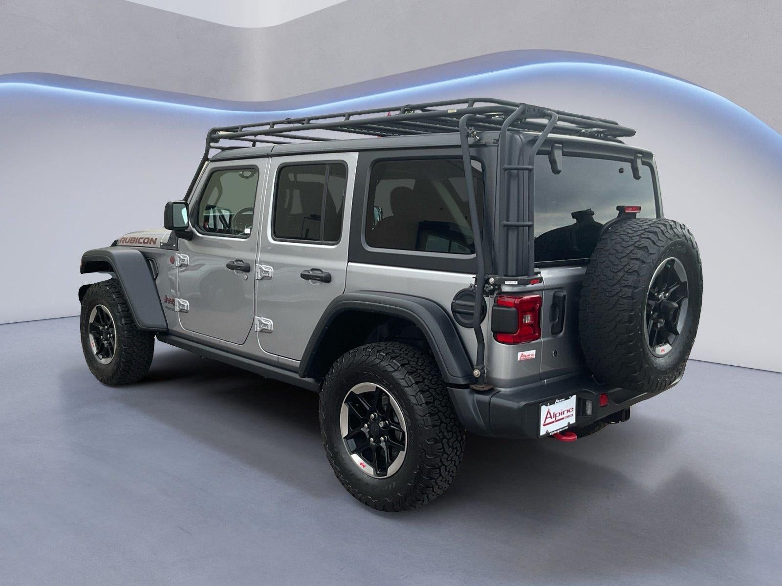 Used 2018 Jeep Wrangler Unlimited Rubicon w/ LED Lighting Group AWD/4WD image 3