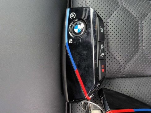 Used 2025 BMW X5 M Competition w/ Executive Package image 37