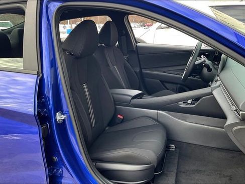 New 2025 Hyundai Elantra SEL image 27