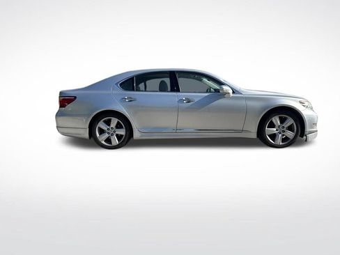 Used 2010 Lexus LS 460 RWD image 4