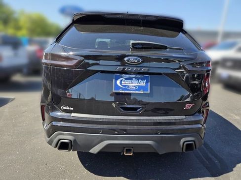 Certified 2022 Ford Edge ST w/ Equipment Group 401A AWD/4WD image 8