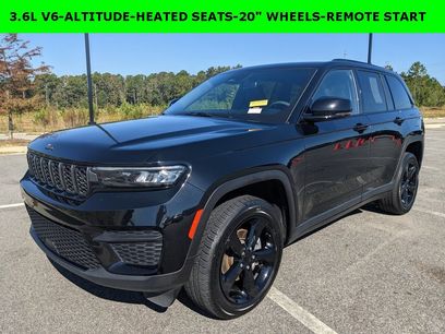 Used 2023 Jeep Grand Cherokee Altitude