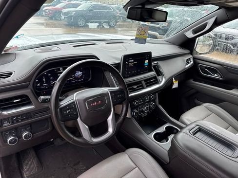 Used 2023 GMC Yukon SLT w/ SLT Premium Package AWD/4WD image 13