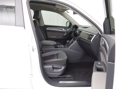 Used 2023 Volkswagen Atlas SE w/ Panoramic Sunroof Package image 18