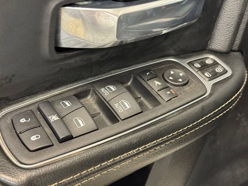 Used 2024 RAM 2500 Laramie AWD/4WD image 12