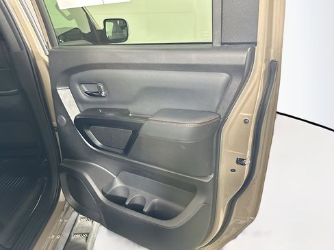 Used 2024 Nissan Titan PRO-4X w/ Pro-4x Convenience Package image 30