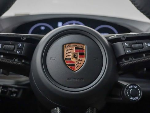 New 2026 Porsche Cayenne GTS image 27