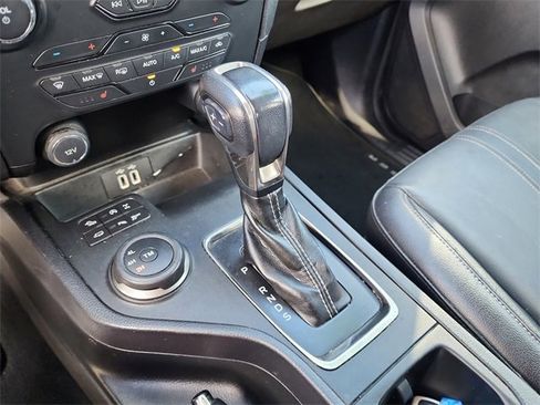 Used 2019 Ford Ranger Lariat w/ Equipment Group 501A Mid image 27