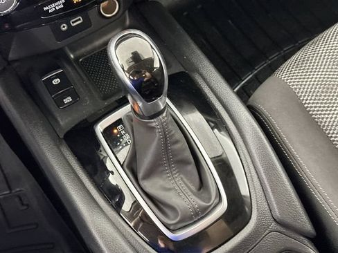 Used 2019 Nissan Rogue Sport SV w/ Technology Package AWD/4WD image 14