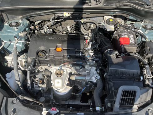 Certified 2025 Honda HR-V Sport image 23