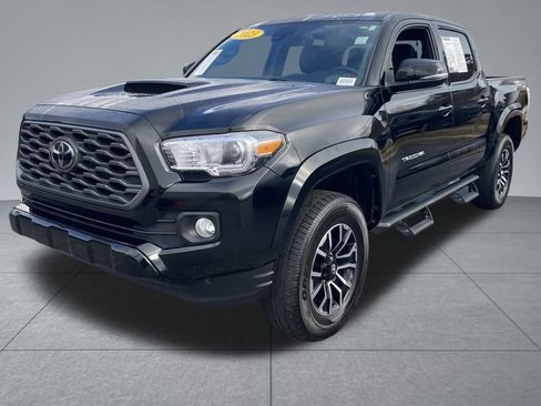 Used 2023 Toyota Tacoma TRD Sport image 2