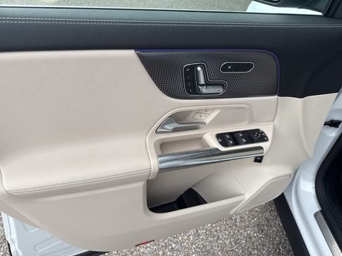 Certified 2023 Mercedes-Benz GLA 250 w/ Premium Package image 7