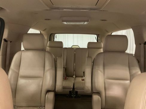 Used 2013 Cadillac Escalade ESV Premium AWD/4WD image 24