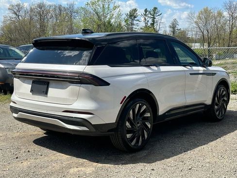 New 2026 Lincoln Nautilus Reserve w/ Jet Appearance Package AWD/4WD image 32