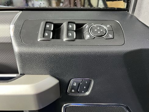 Used 2017 Ford F150 Lariat w/ Equipment Group 502A Luxury image 19