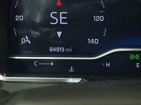 Used 2022 Chevrolet Silverado 1500 LT AWD/4WD image 28