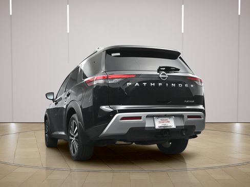 Certified 2025 Nissan Pathfinder Platinum w/ Cargo Package FWD image 30