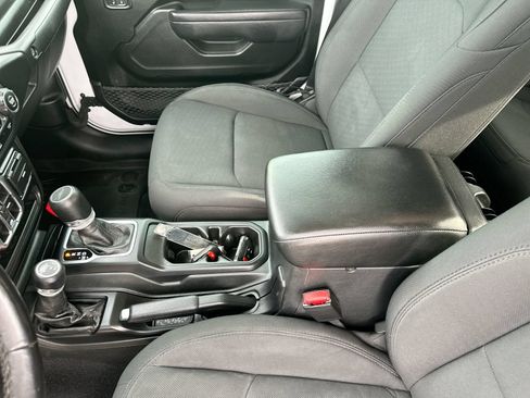 Used 2022 Jeep Gladiator Sport AWD/4WD image 20