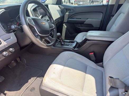 Used 2020 Chevrolet Colorado W/T w/ WT Convenience Package AWD/4WD image 4
