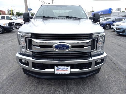 Used 2019 Ford F250 XLT w/ XLT Value Package AWD/4WD image 4