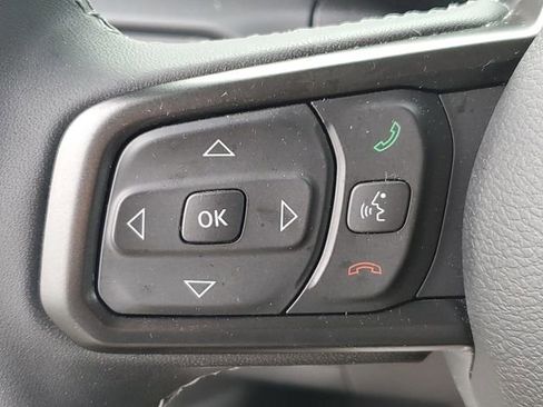 Used 2025 Jeep Gladiator Sport AWD/4WD image 19