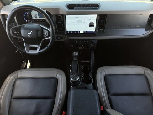 Used 2024 Ford Bronco Wildtrak AWD/4WD image 12