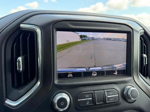 Used 2021 GMC Sierra 1500 AT4 w/ AT4 Preferred Package AWD/4WD image 19