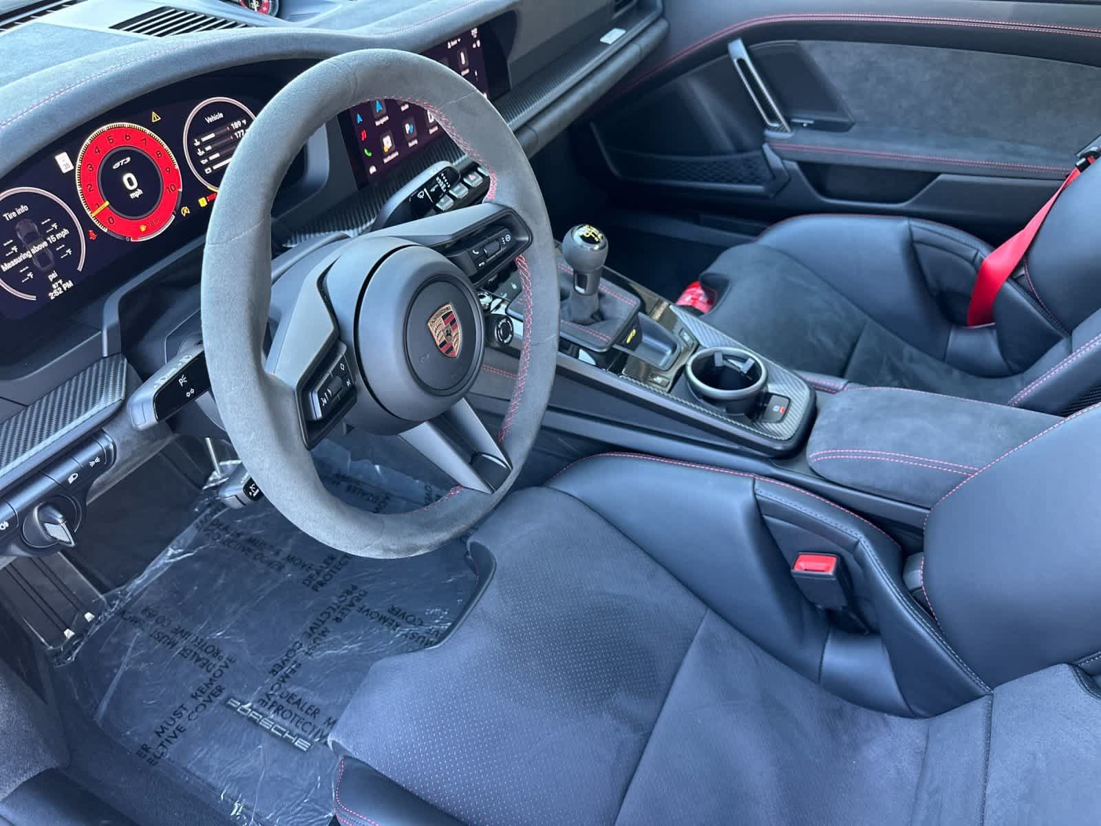 Certified 2025 Porsche 911 GT3 RWD image 4