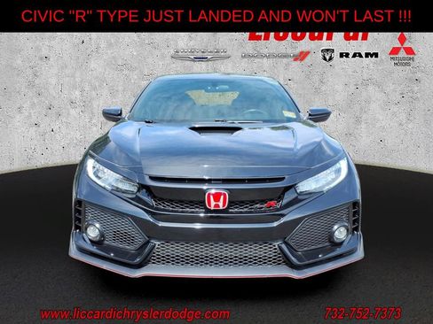 Used 2017 Honda Civic Type R image 2