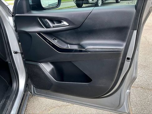 Used 2025 Chevrolet Equinox LT FWD image 23