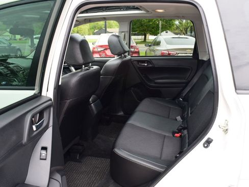 Used 2018 Subaru Forester 2.5i Premium AWD/4WD image 36