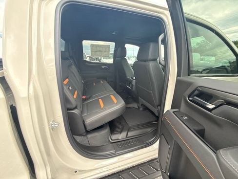 New 2026 GMC Sierra 1500 AT4 w/ AT4 Premium Package AWD/4WD image 32