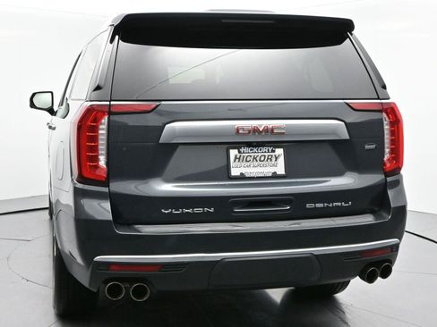 Used 2021 GMC Yukon XL Denali w/ Denali Premium Package AWD/4WD image 6