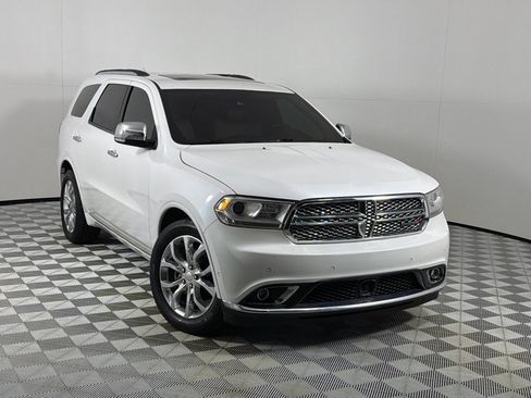 Used 2018 Dodge Durango Citadel w/ Technology Group RWD image 2