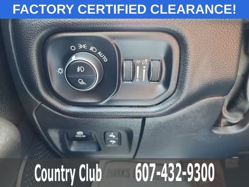 Used 2025 RAM 1500 Big Horn AWD/4WD image 21