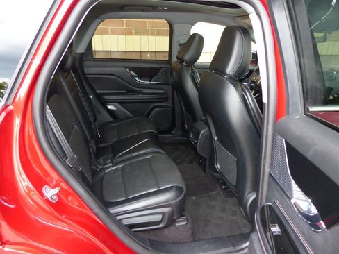 Used 2021 Lincoln Corsair AWD w/ Sport Package image 36