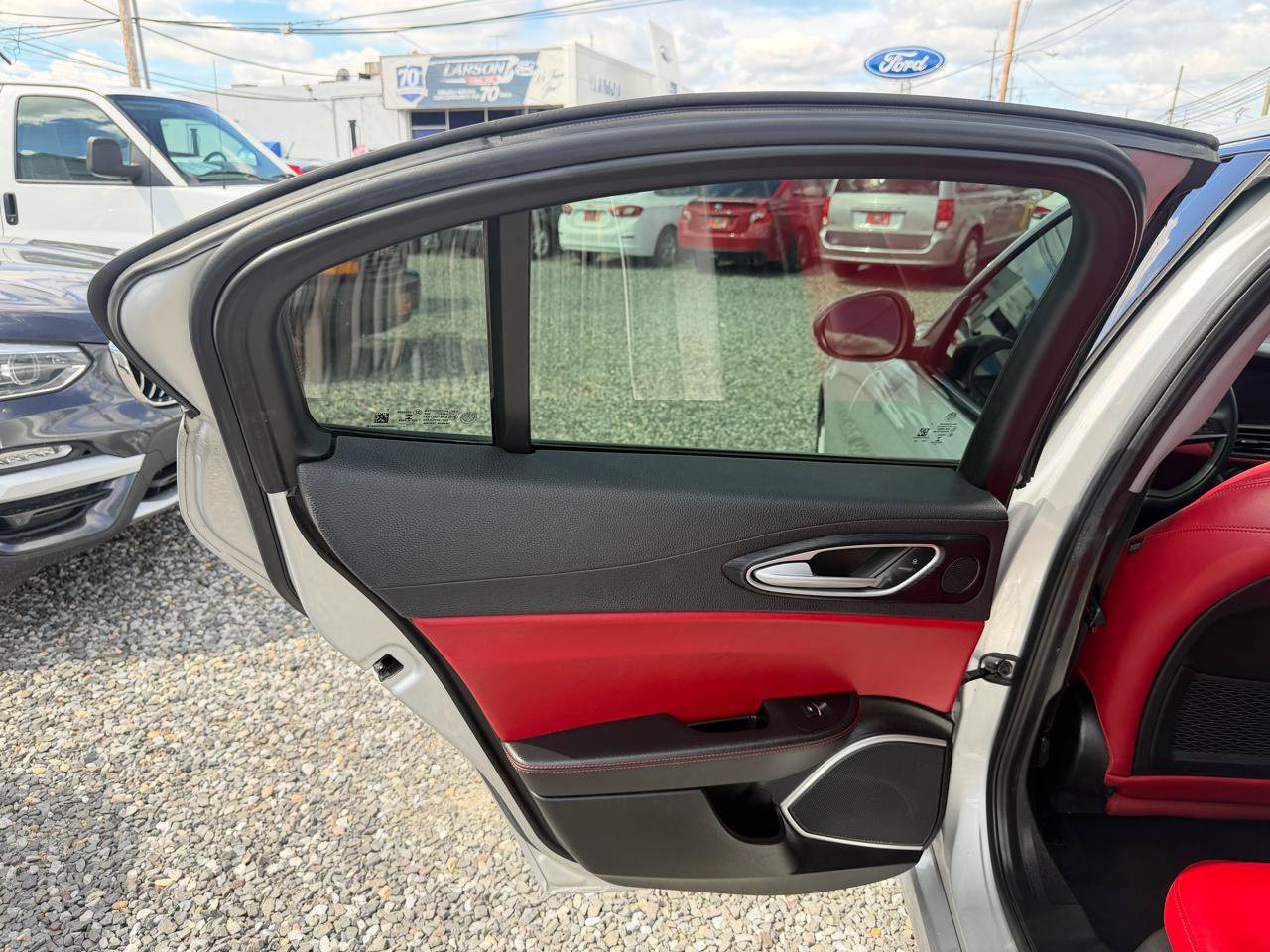 Used 2019 Alfa Romeo Giulia AWD image 11