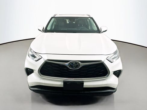 Used 2020 Toyota Highlander Limited AWD/4WD image 2