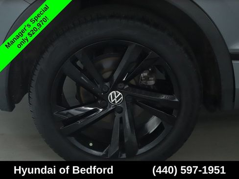 Used 2023 Volkswagen Tiguan SE R-Line FWD image 13