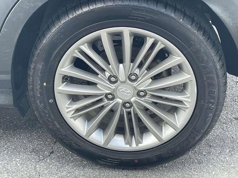 Used 2018 Hyundai Kona SEL FWD image 5