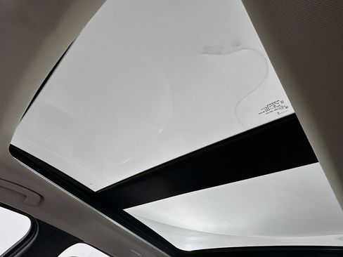 Used 2023 Nissan Ariya FWD image 26