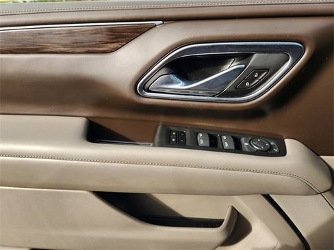 Used 2021 Chevrolet Tahoe LT image 24