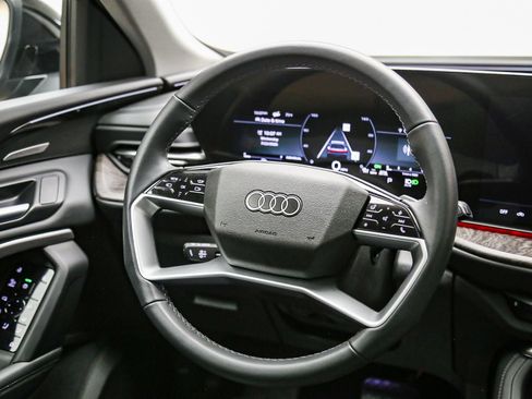 Certified 2025 Audi Q5 Premium Plus w/ Premium Plus AWD/4WD image 16