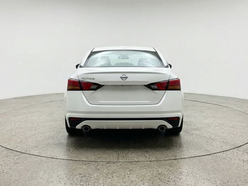 Used 2025 Nissan Altima 2.5 SV FWD image 7