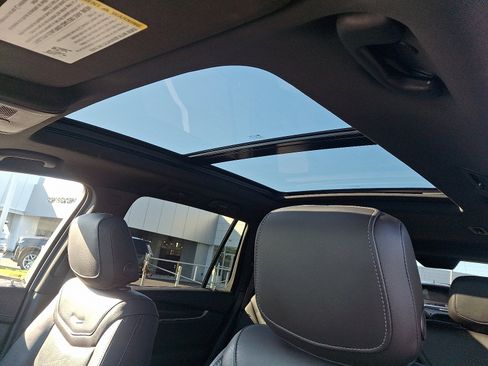 Certified 2022 Cadillac XT6 Premium Luxury w/ Technology Package AWD/4WD image 15
